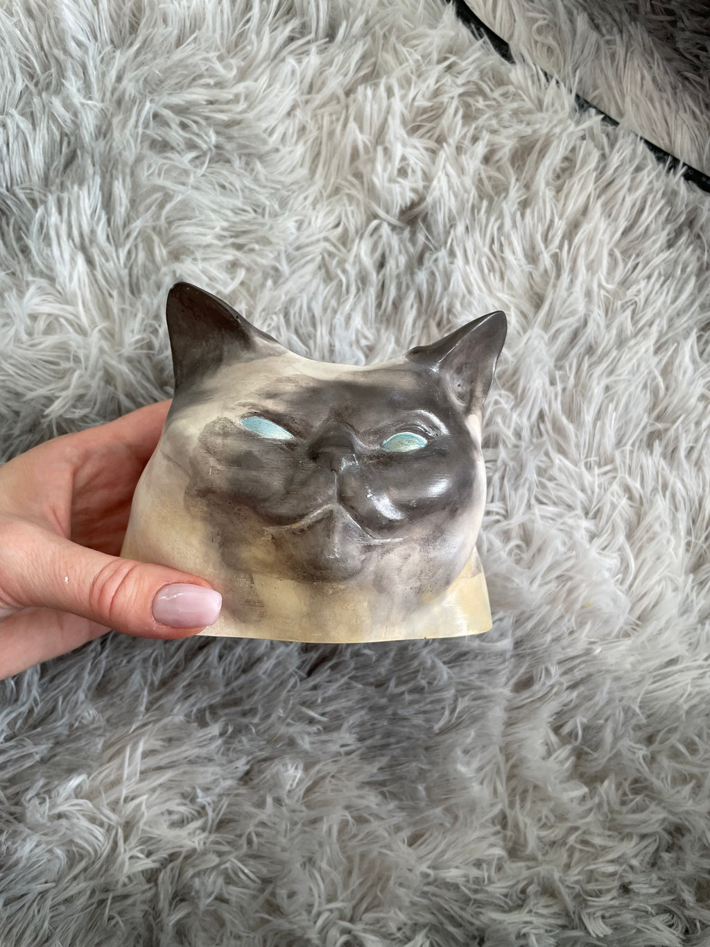 Cat Head Planter – Sculptural Concrete Decor